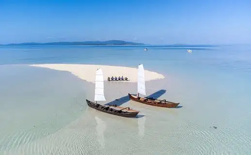 砂浜で記念撮影